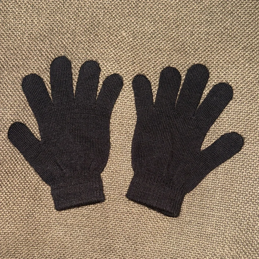 Kids Black Knit Gloves Hand Warmth Winter Ski Cold Weather Gear Youth Large